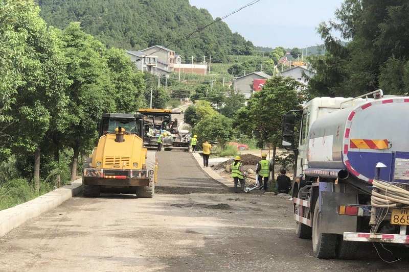 路橋集團(tuán)搶晴天、戰(zhàn)雨天、斗夜間  全力以赴推進(jìn)國道347項目建設(shè)